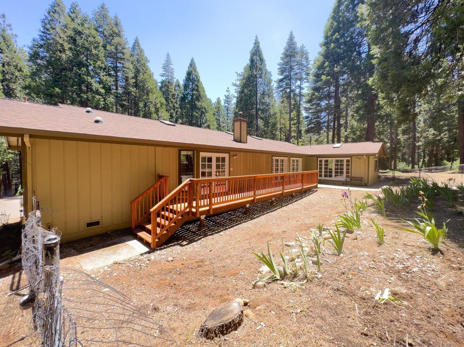 6832 Retreat Ln, Pacific House CA  95726-9465 exterior