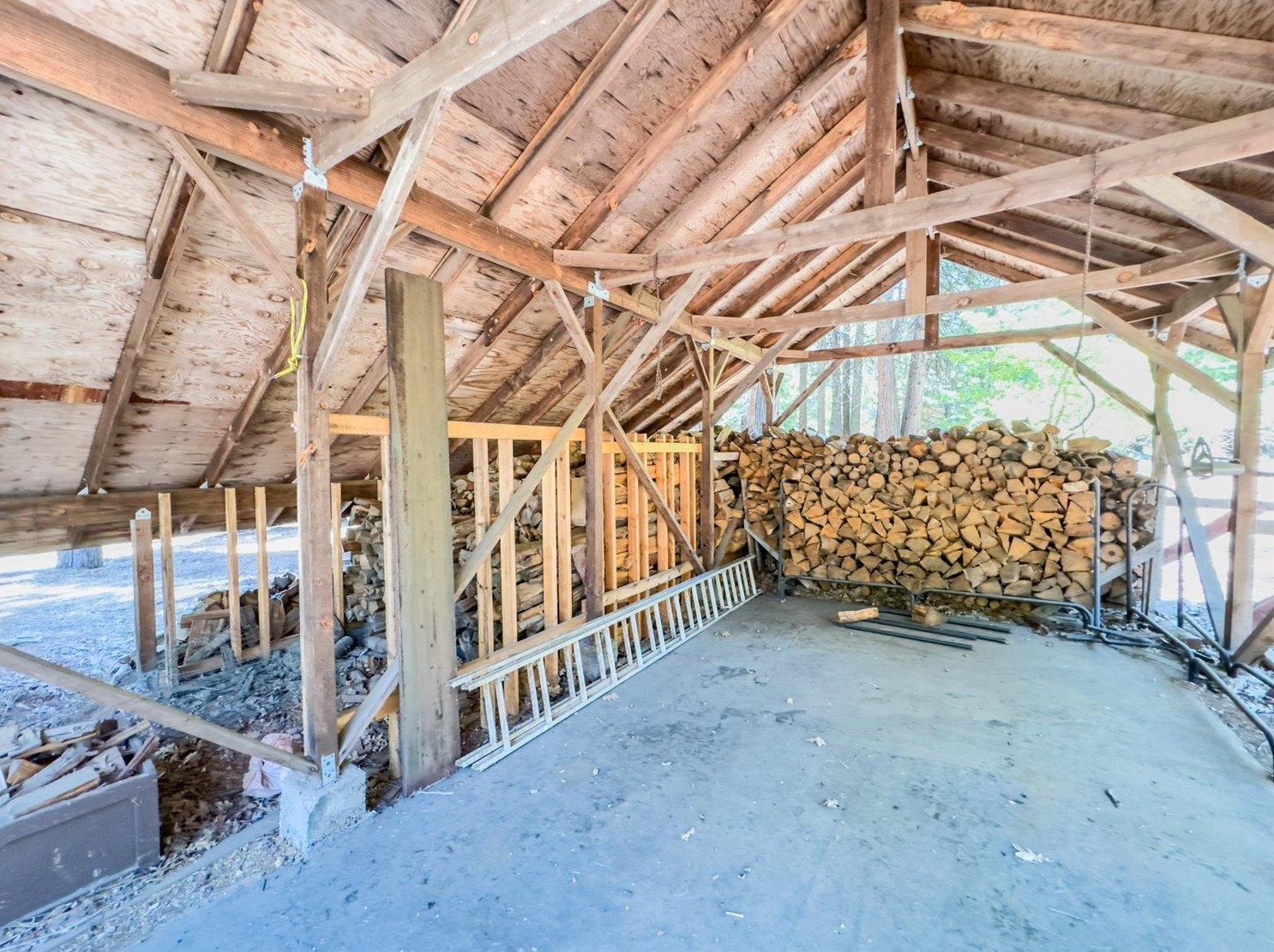 6832 Retreat Ln, Pacific House CA  95726-9465 exterior