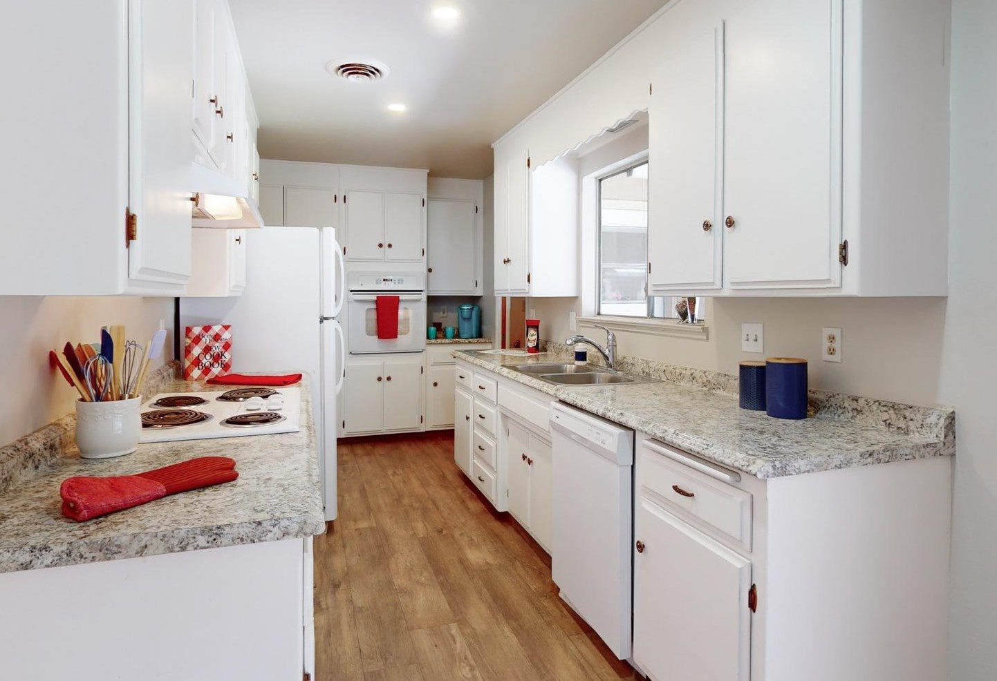 2489 Melton Cir, Pennington CA  95953-2115 exterior