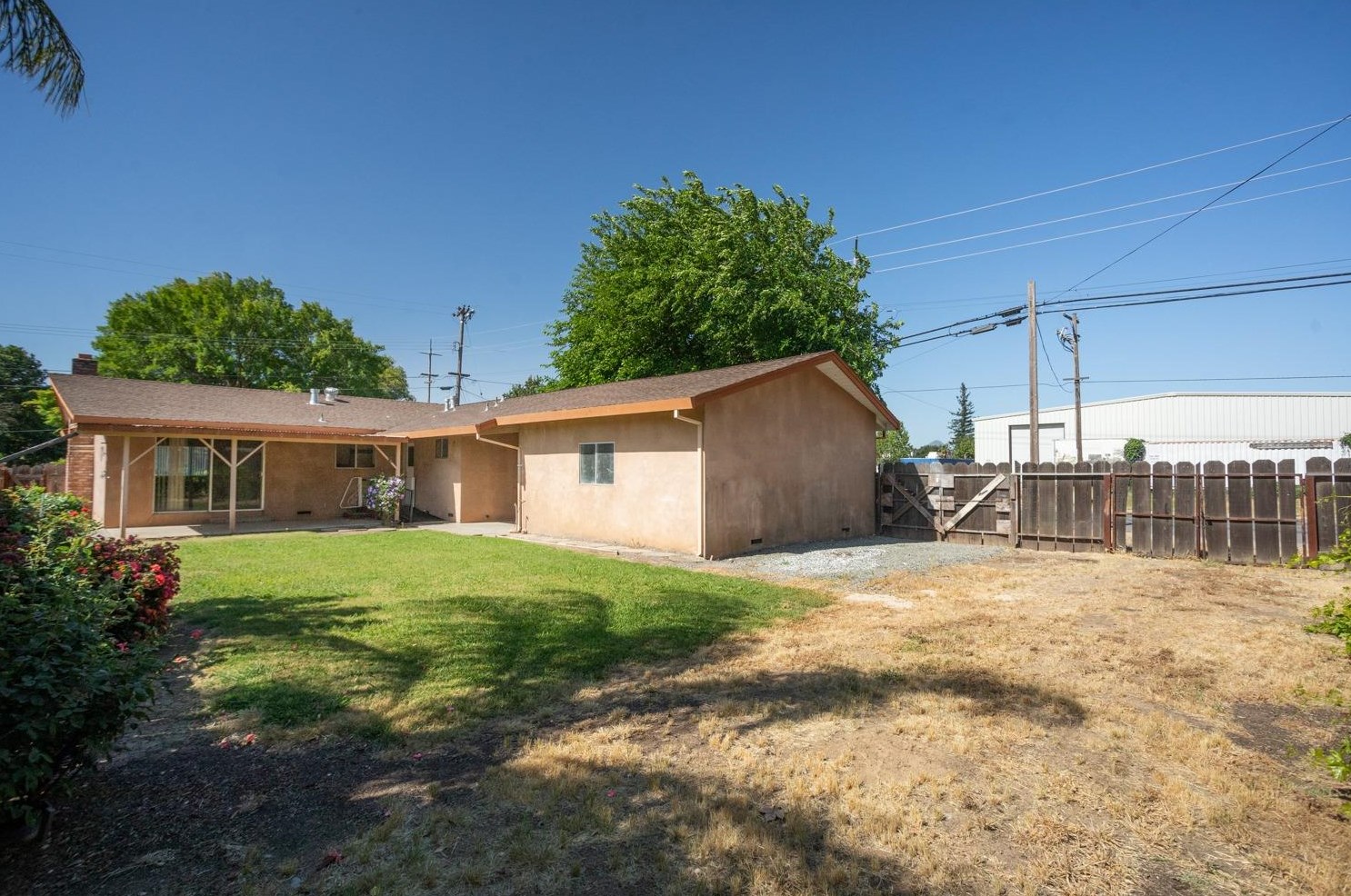 2489 Melton Cir, Pennington CA  95953-2115 exterior