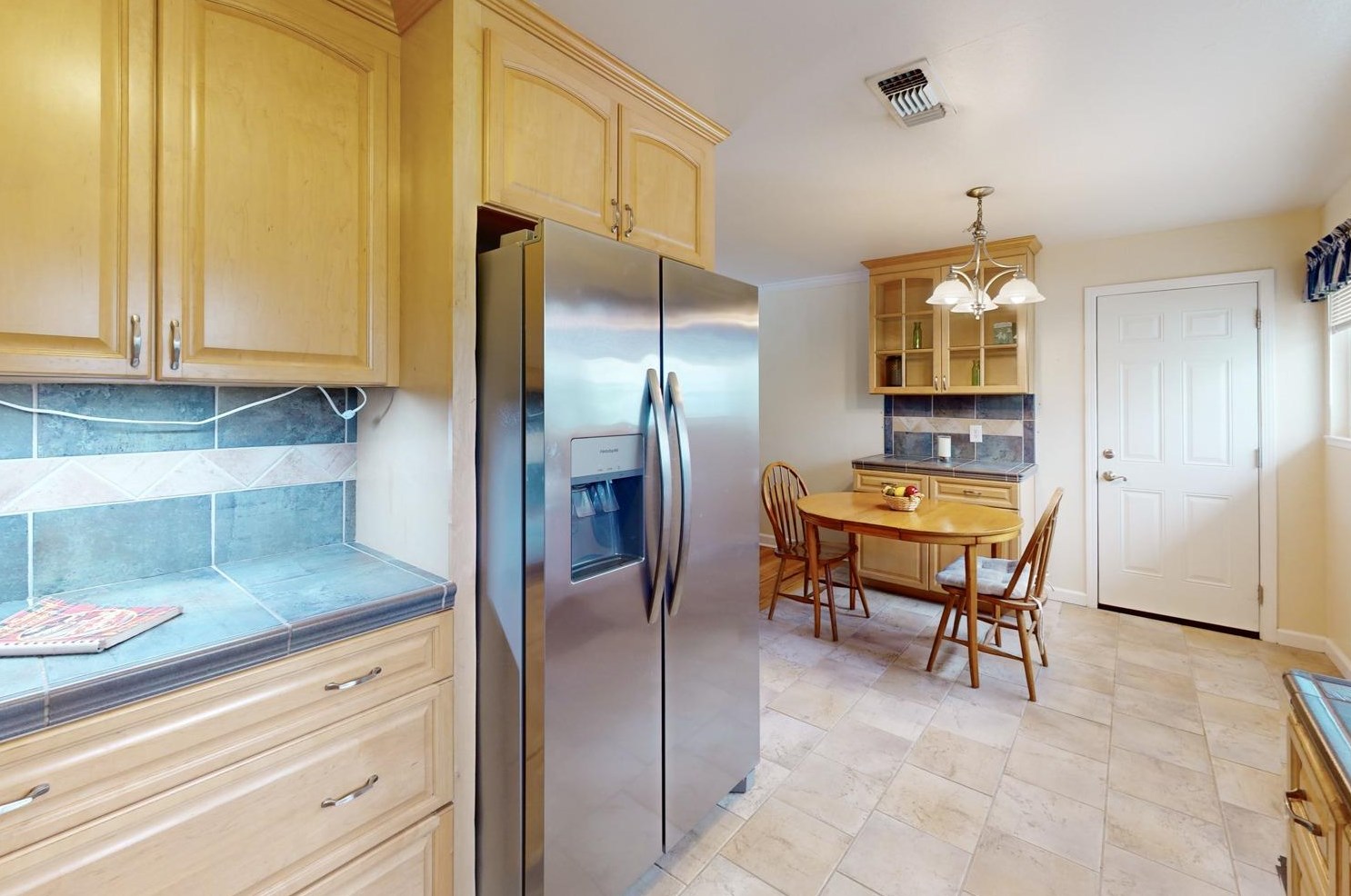 544 Laurel Dr, Yuba City CA  95991-6210 exterior