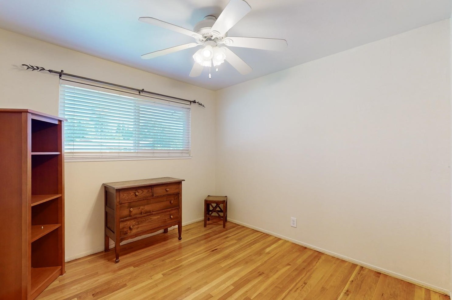 544 Laurel Dr, Yuba City CA  95991-6210 exterior