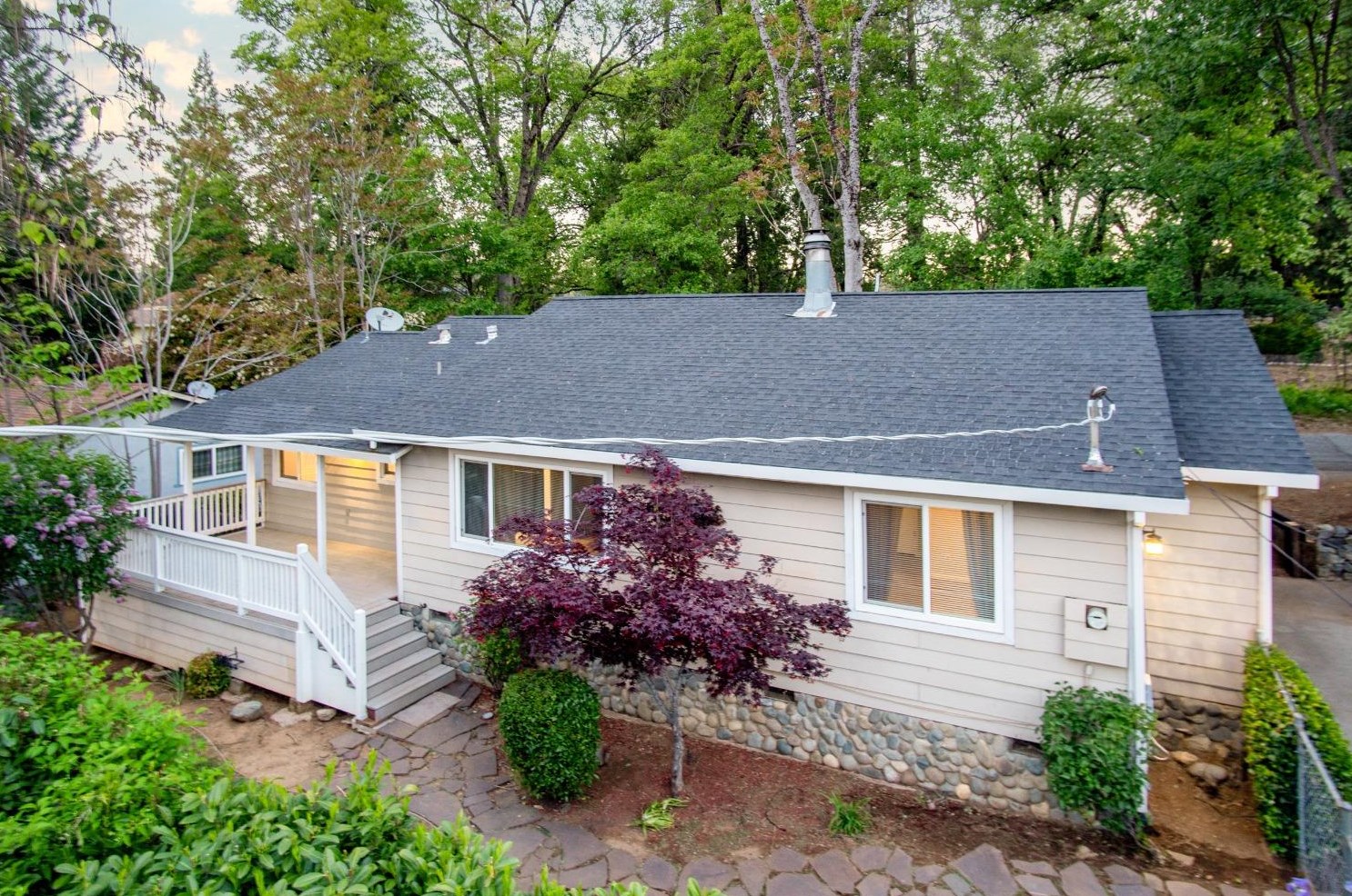 110 Maryland Dr, Grass Valley CA  95945-5966 exterior