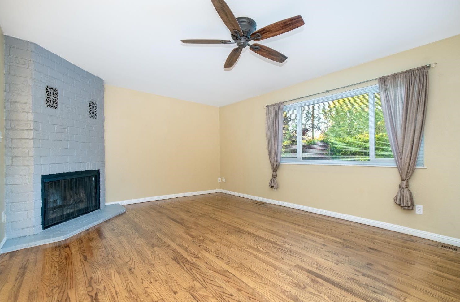 110 Maryland Dr, Grass Valley CA  95945-5966 exterior