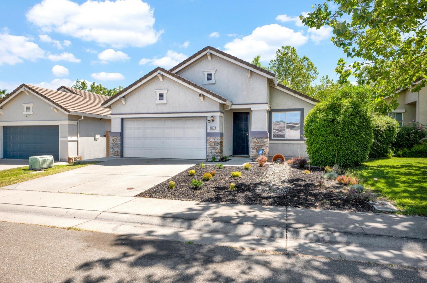 8332 White Spruce Dr, Sacramento, CA 95843-3704
