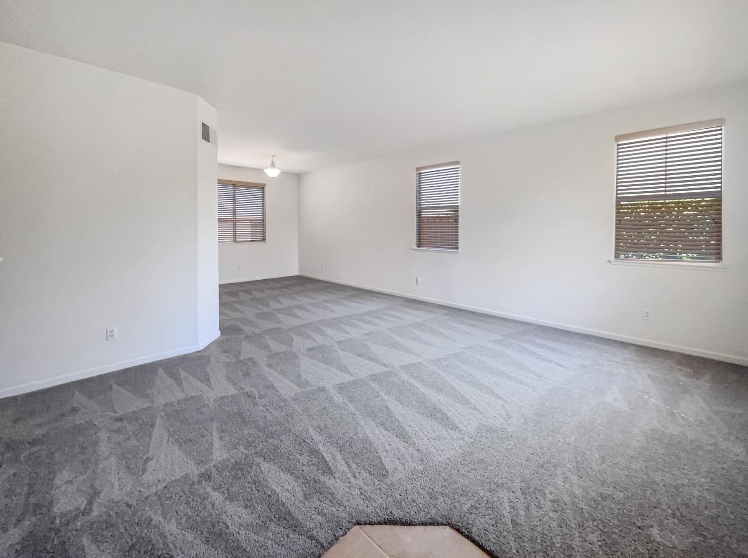 1196 Wallace Way, Yuba City CA 95993-9124 exterior