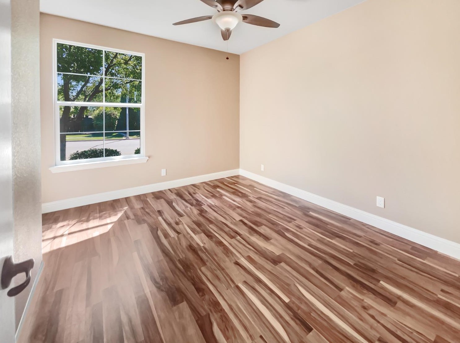 2216 Portsmouth Dr, Yuba City CA  95991-4014 exterior