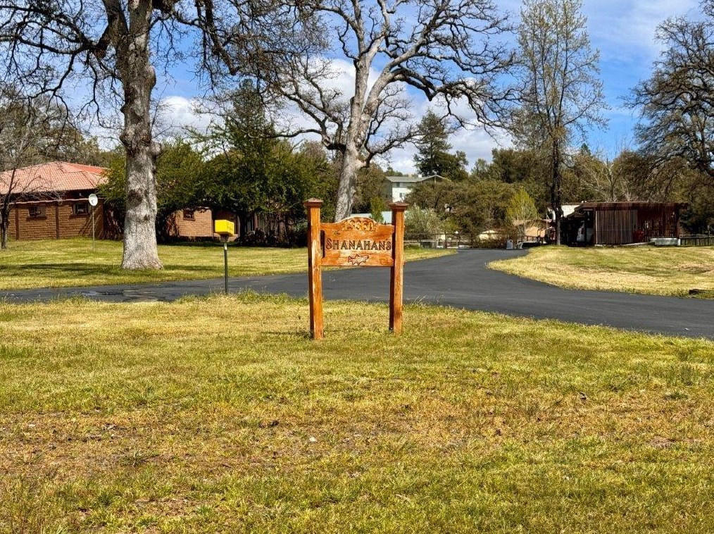 13360 Clements Rd, Groveland, CA 95321