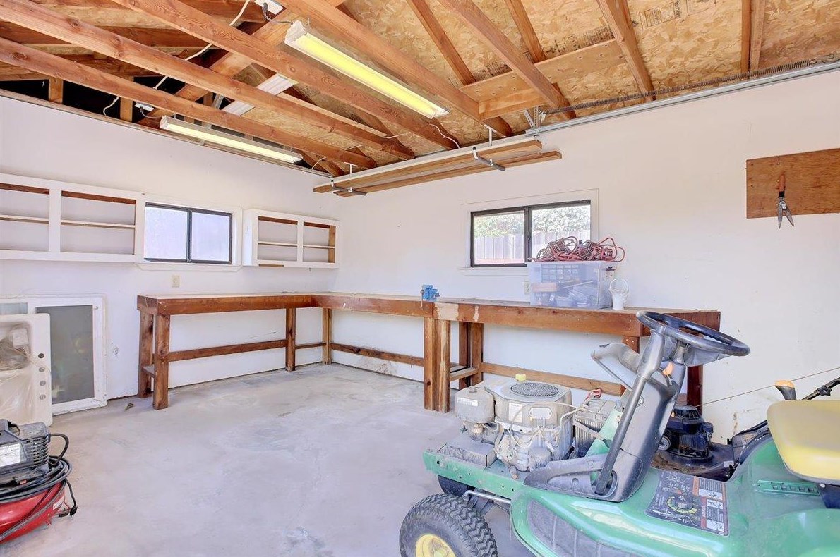 1204 Mdw Ave, Yuba City CA  95991-6509 exterior