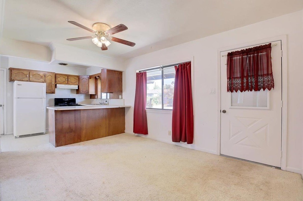 1204 Mdw Ave, Yuba City CA  95991-6509 exterior