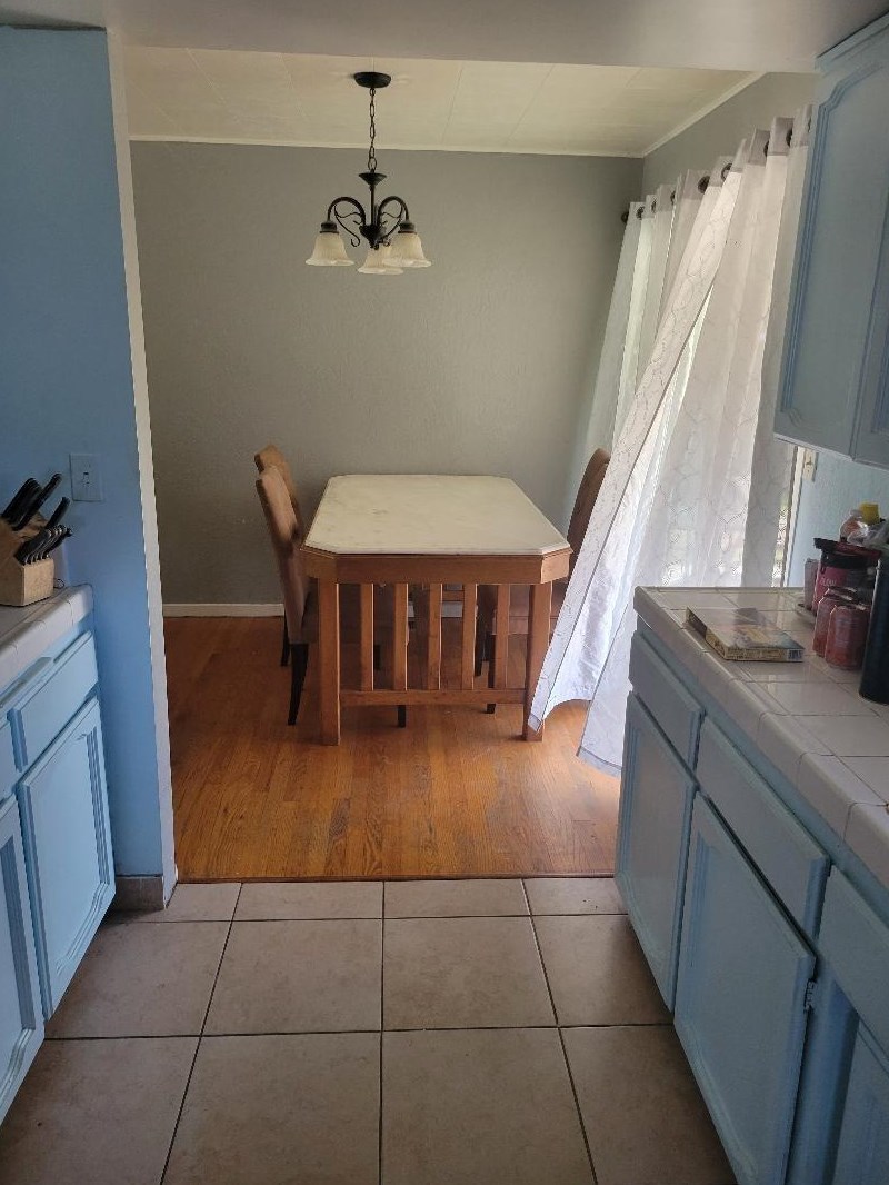 688 Fippins Ave, Yuba City CA 95991-4308 exterior