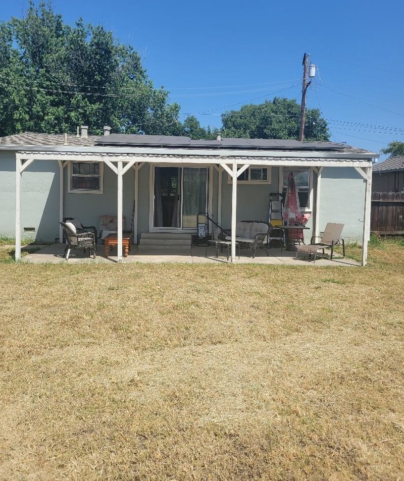 688 Fippins Ave, Yuba City CA 95991-4308 exterior