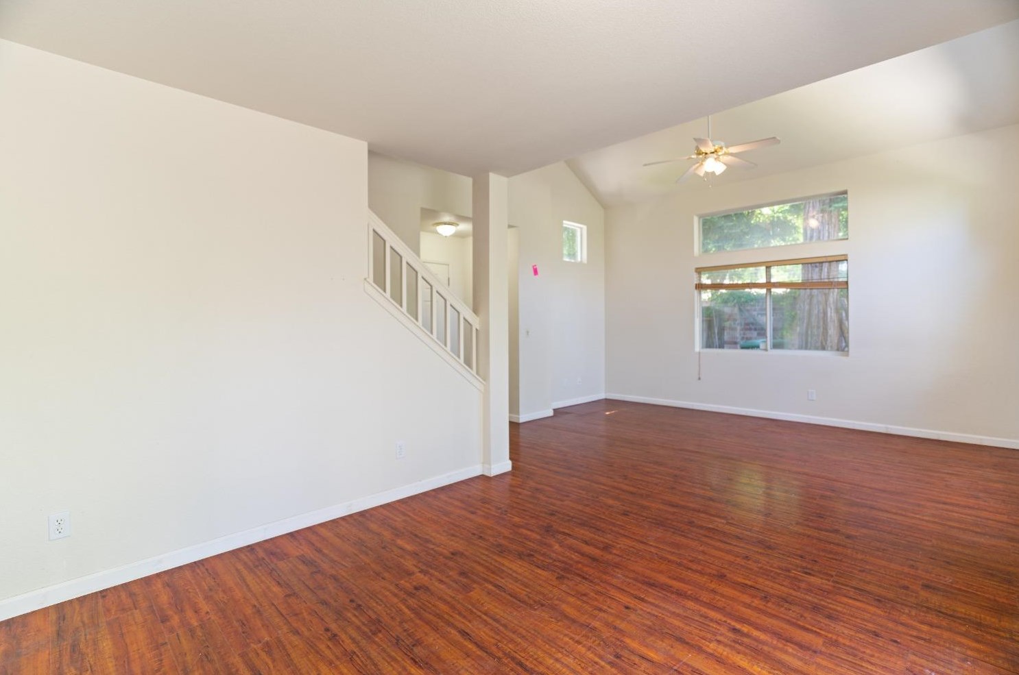 6484 Laguna Mirage Ln, Elk Grove, CA 95758
