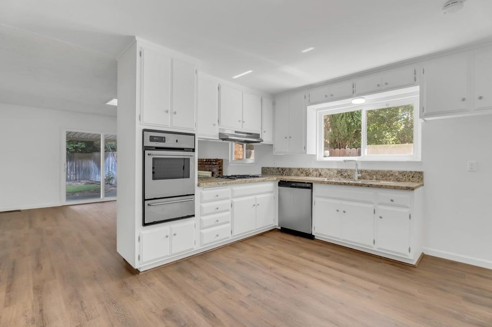 10165 La Alegria Dr, Rancho Cordova, CA 95670-3109