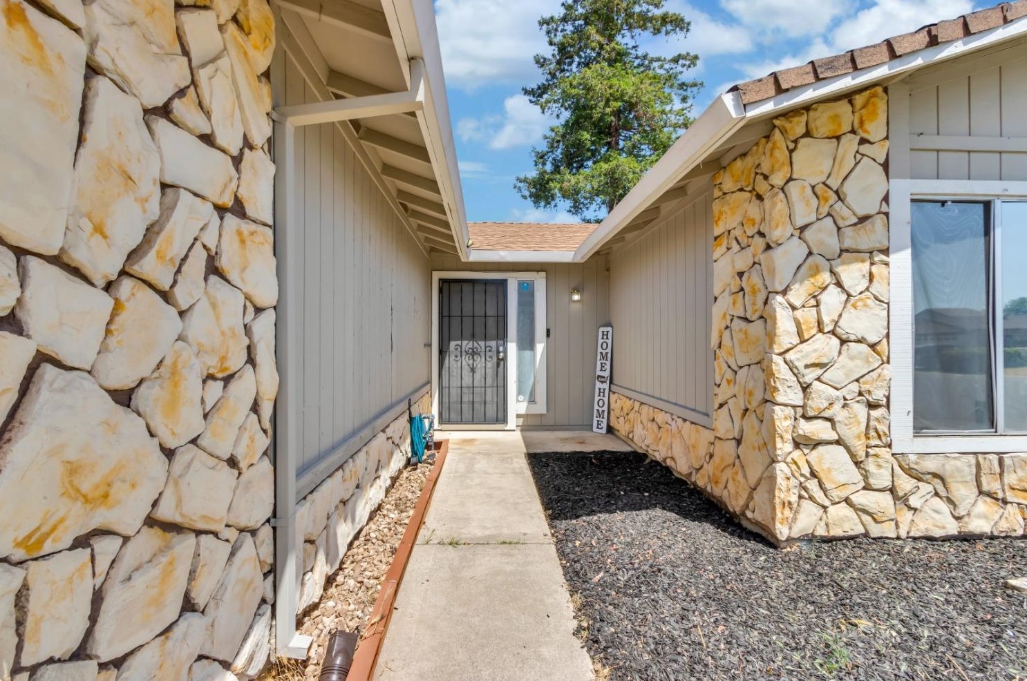 7780 Kalwani Cir, Sacramento, CA 95828-4937