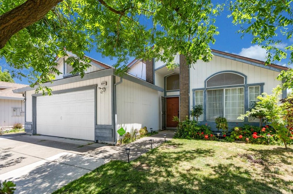 8237 Olander Way, Sacramento, CA 95828-6614
