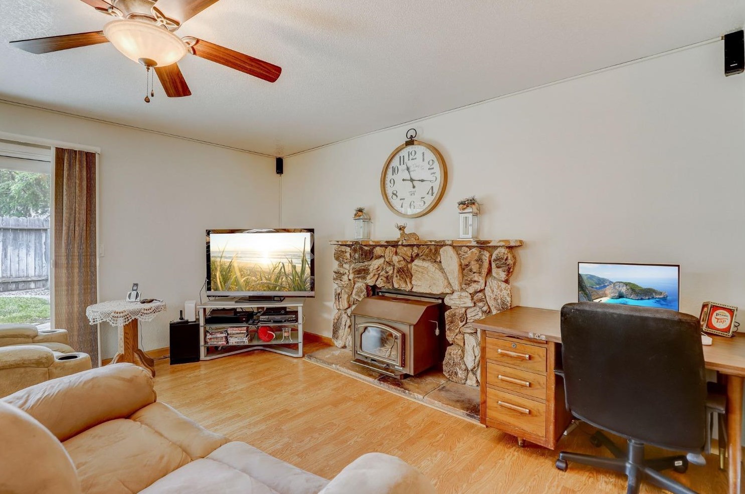 7201 Geowood Way, Citrus Heights CA  95610-3927 exterior
