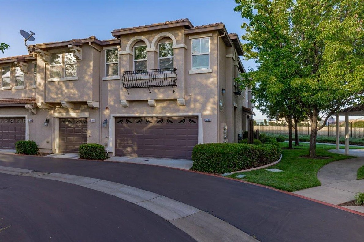 1300 Hudson Cir, Lincoln, CA 95648