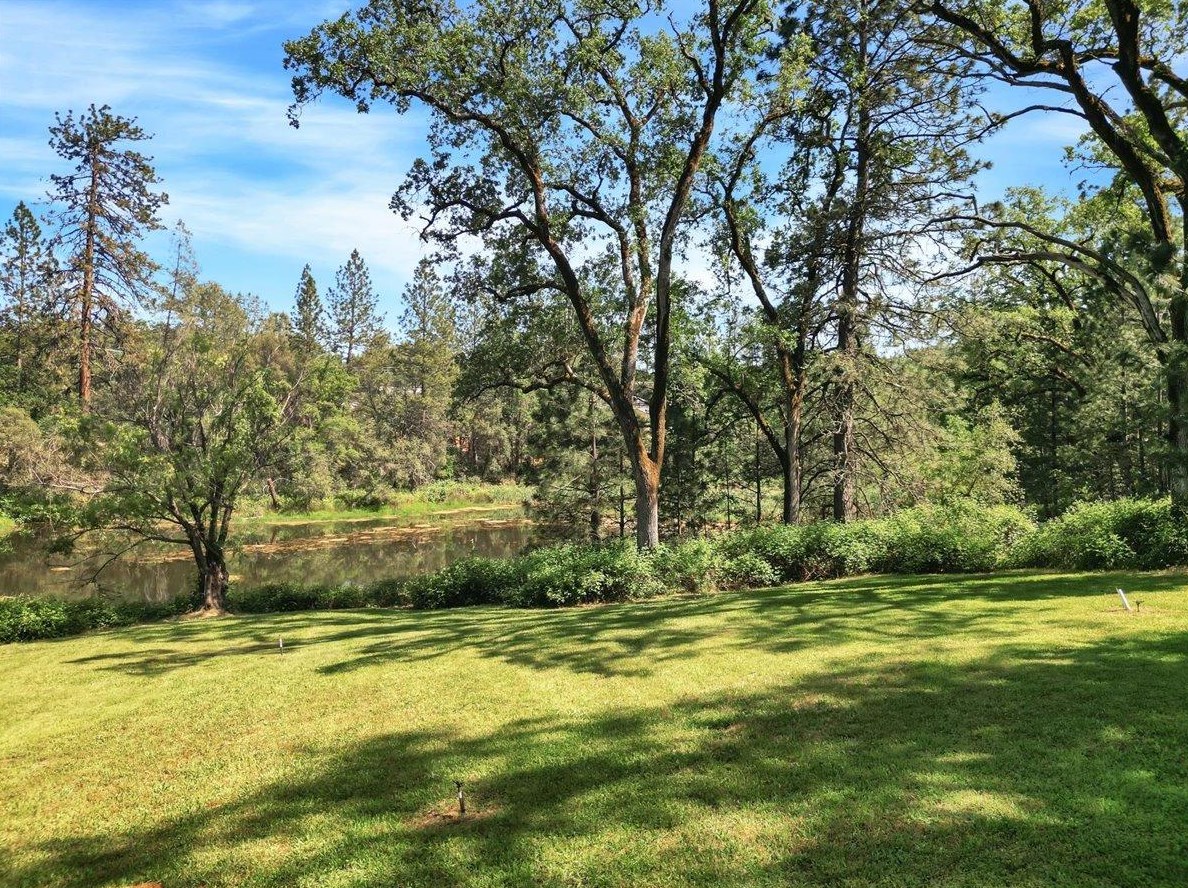 10334 Pleasant Vly Rd, Lake Wildwood CA  95946-9425 exterior