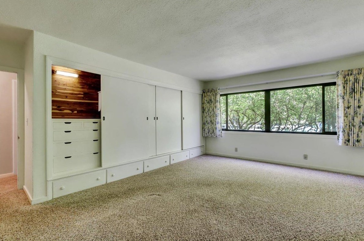 10334 Pleasant Vly Rd, Lake Wildwood CA  95946-9425 exterior