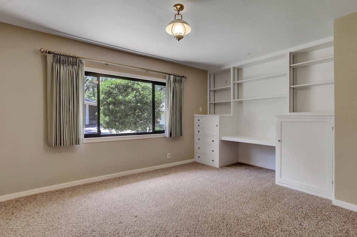 10334 Pleasant Vly Rd, Lake Wildwood CA  95946-9425 exterior