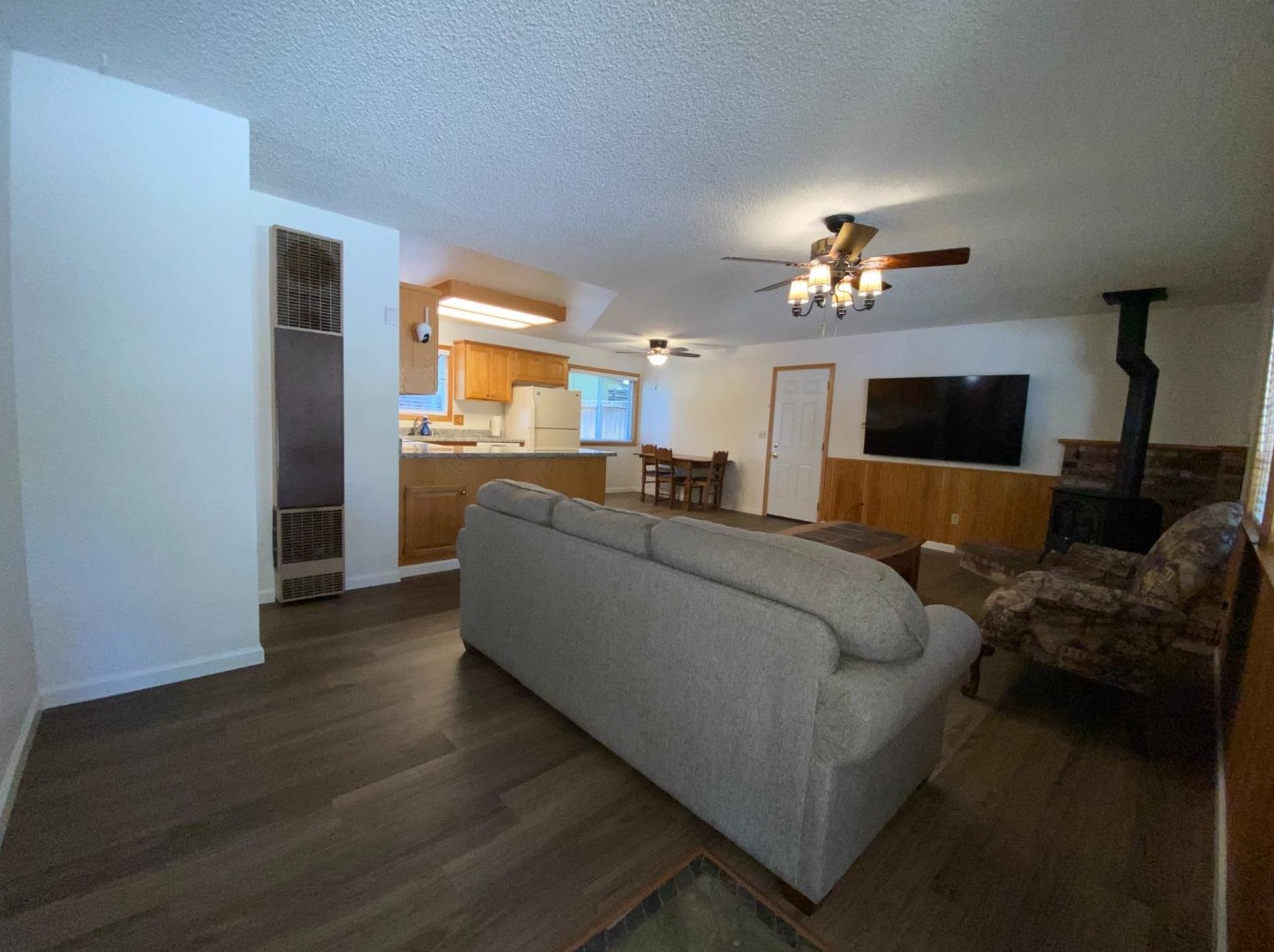 2945 Nevada Ave, South Lake Tahoe CA  96150-2713 exterior