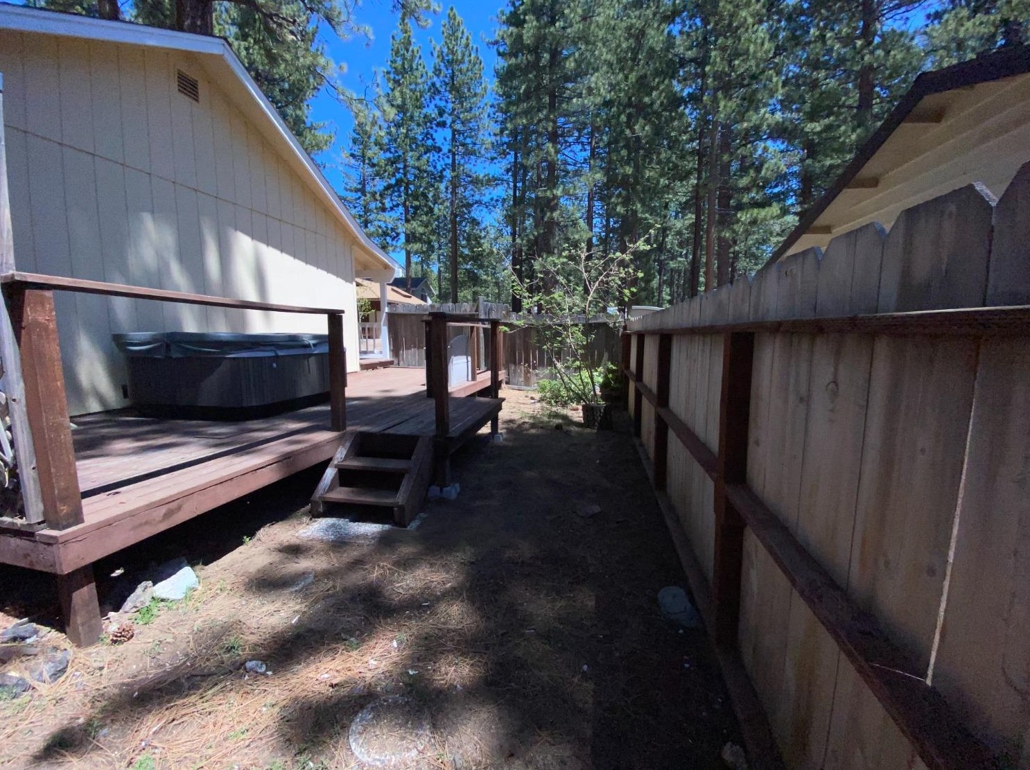 2945 Nevada Ave, South Lake Tahoe CA  96150-2713 exterior