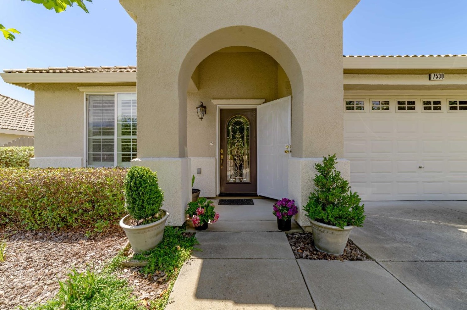 7530 Doe Spring Way, Folsom, CA 95762