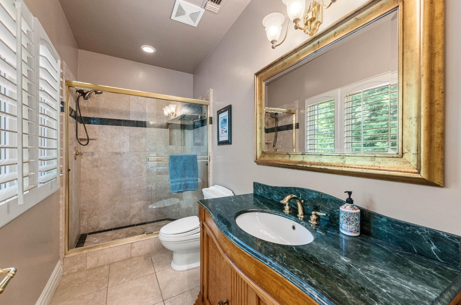 6352 Calle Montalvo Cir, Roseville CA  95746-5821 exterior