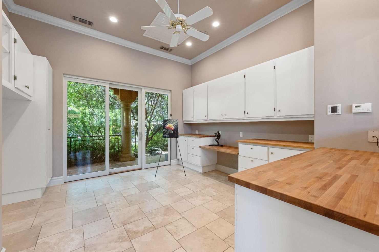 6352 Calle Montalvo Cir, Roseville CA  95746-5821 exterior