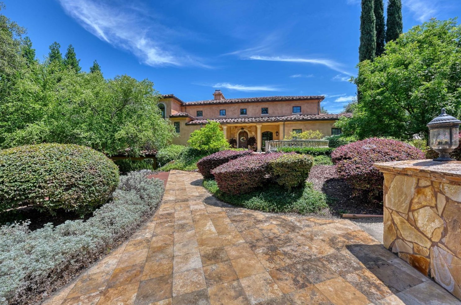 6352 Calle Montalvo Cir, Roseville CA  95746-5821 exterior