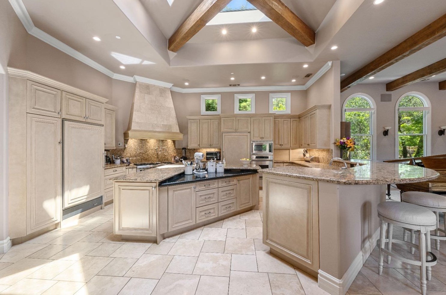 6352 Calle Montalvo Cir, Roseville CA  95746-5821 exterior