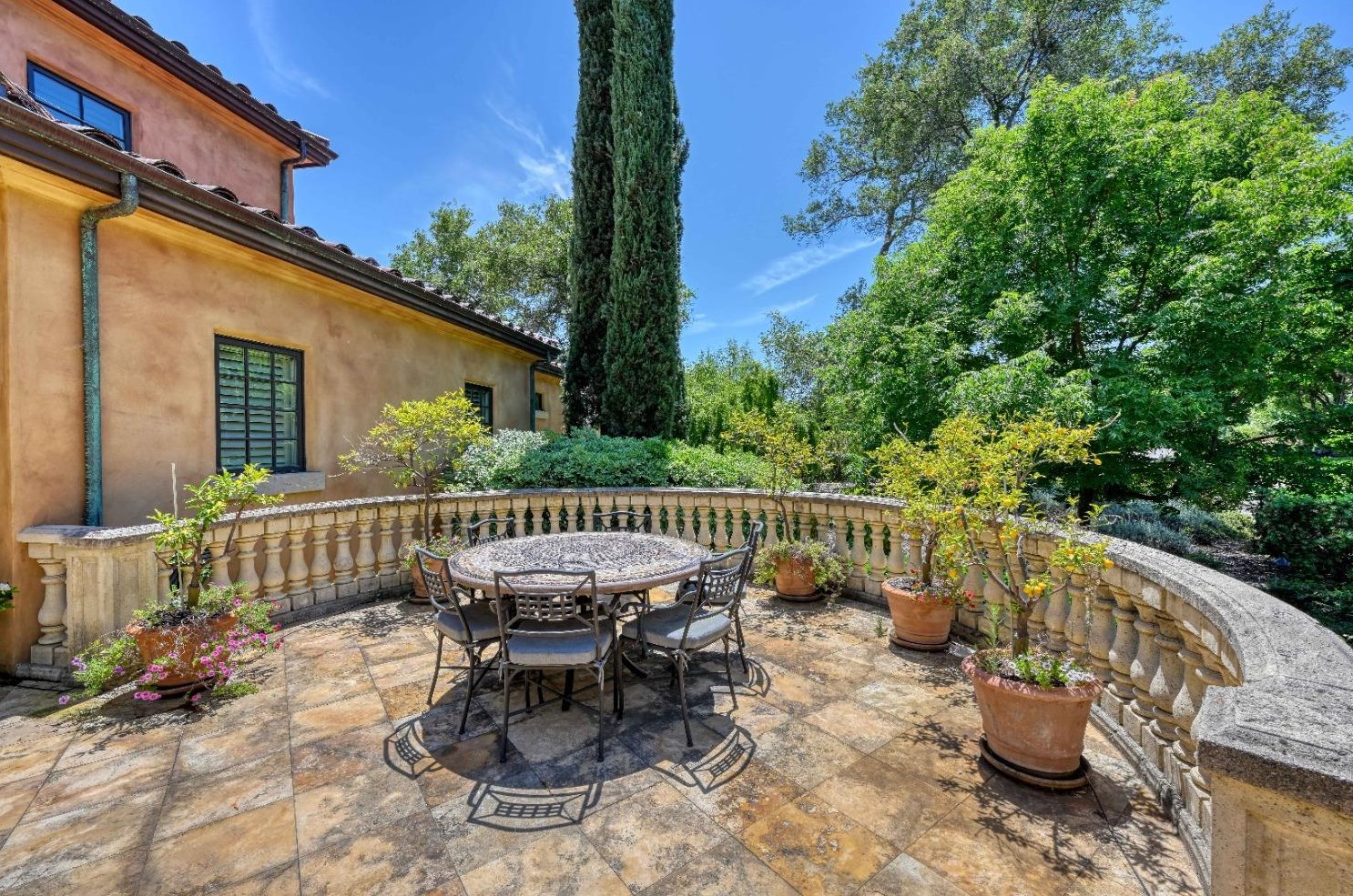 6352 Calle Montalvo Cir, Roseville CA  95746-5821 exterior