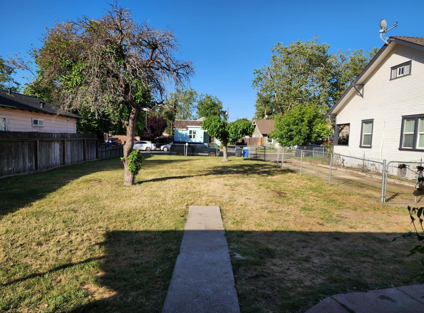 322 Thor St, Turlock, CA 95380-4031