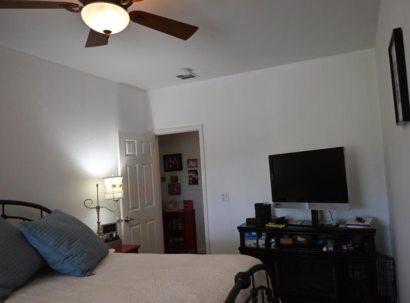 1584 Duke Dr, Livingston CA  95334-9343 exterior