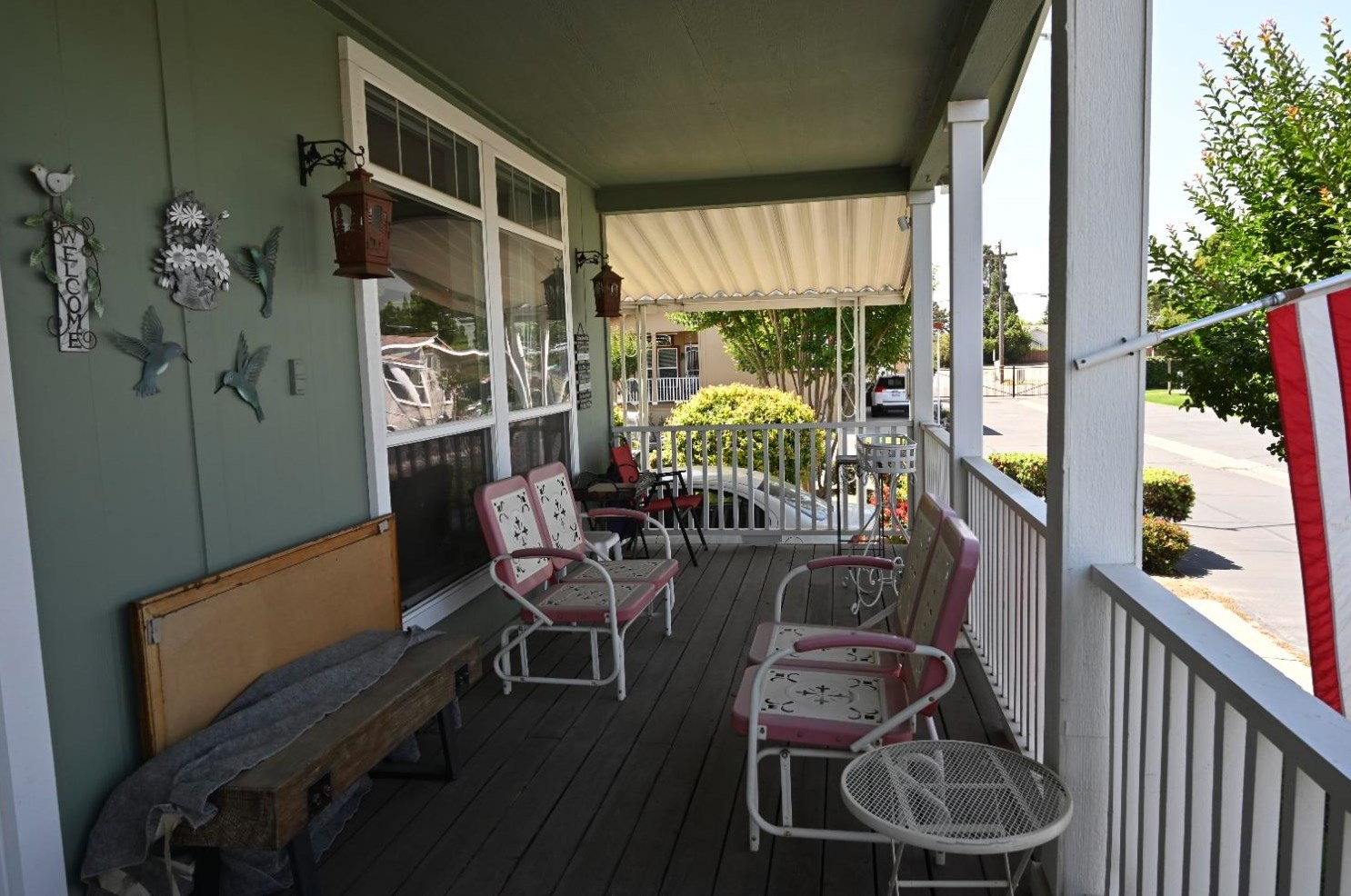 1584 Duke Dr, Livingston CA  95334-9343 exterior