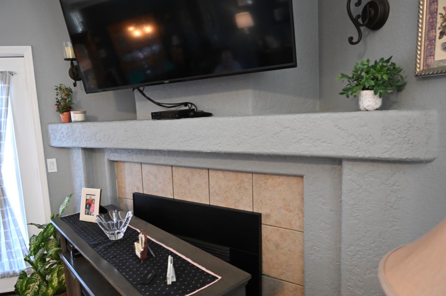 1584 Duke Dr, Livingston CA  95334-9343 exterior