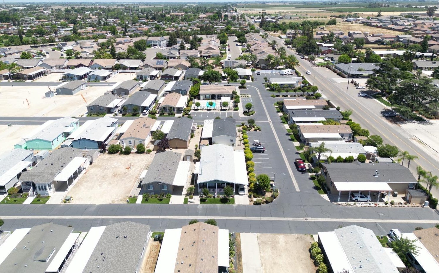 1584 Duke Dr, Livingston CA  95334-9343 exterior