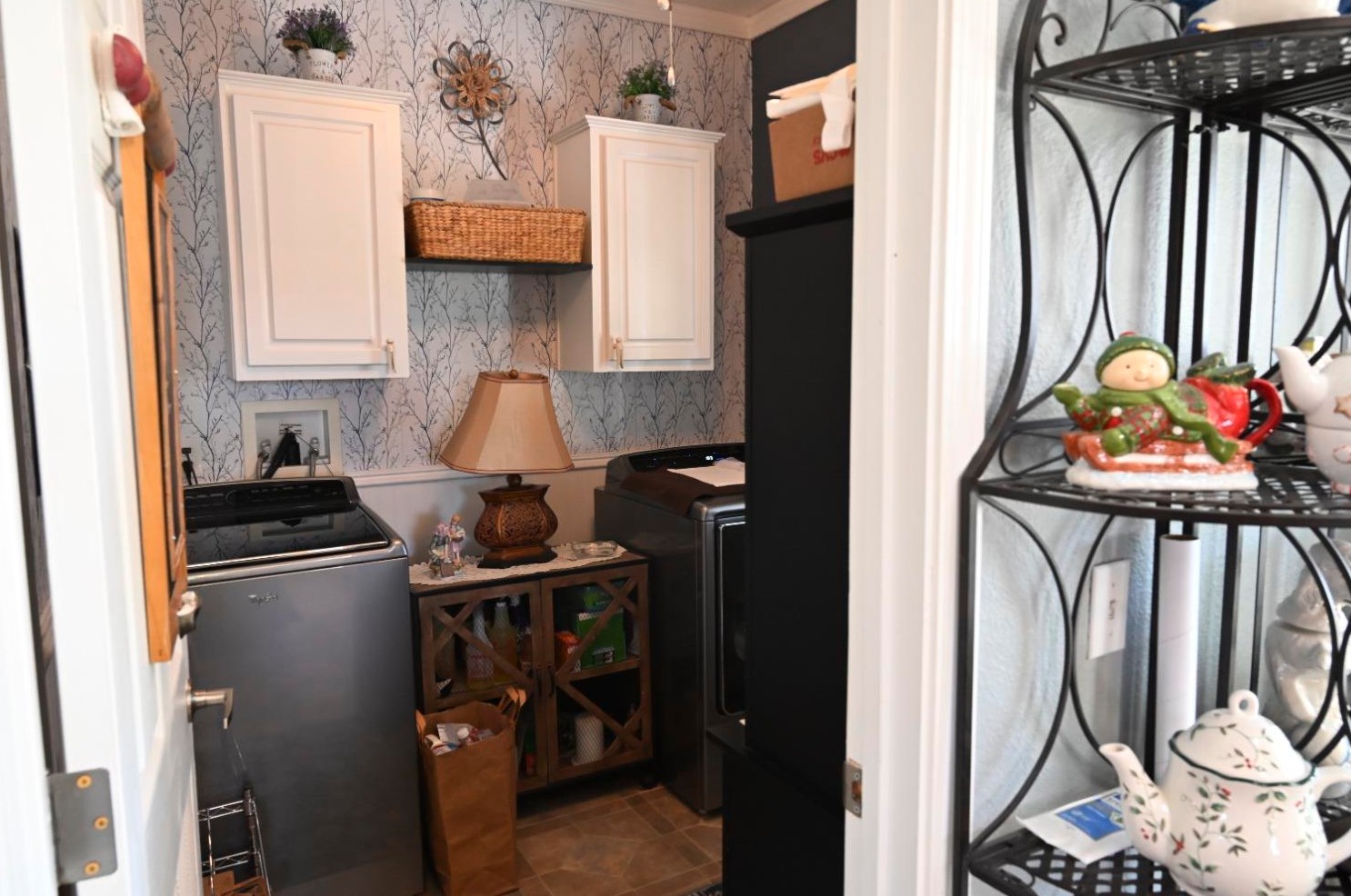 1584 Duke Dr, Livingston CA  95334-9343 exterior