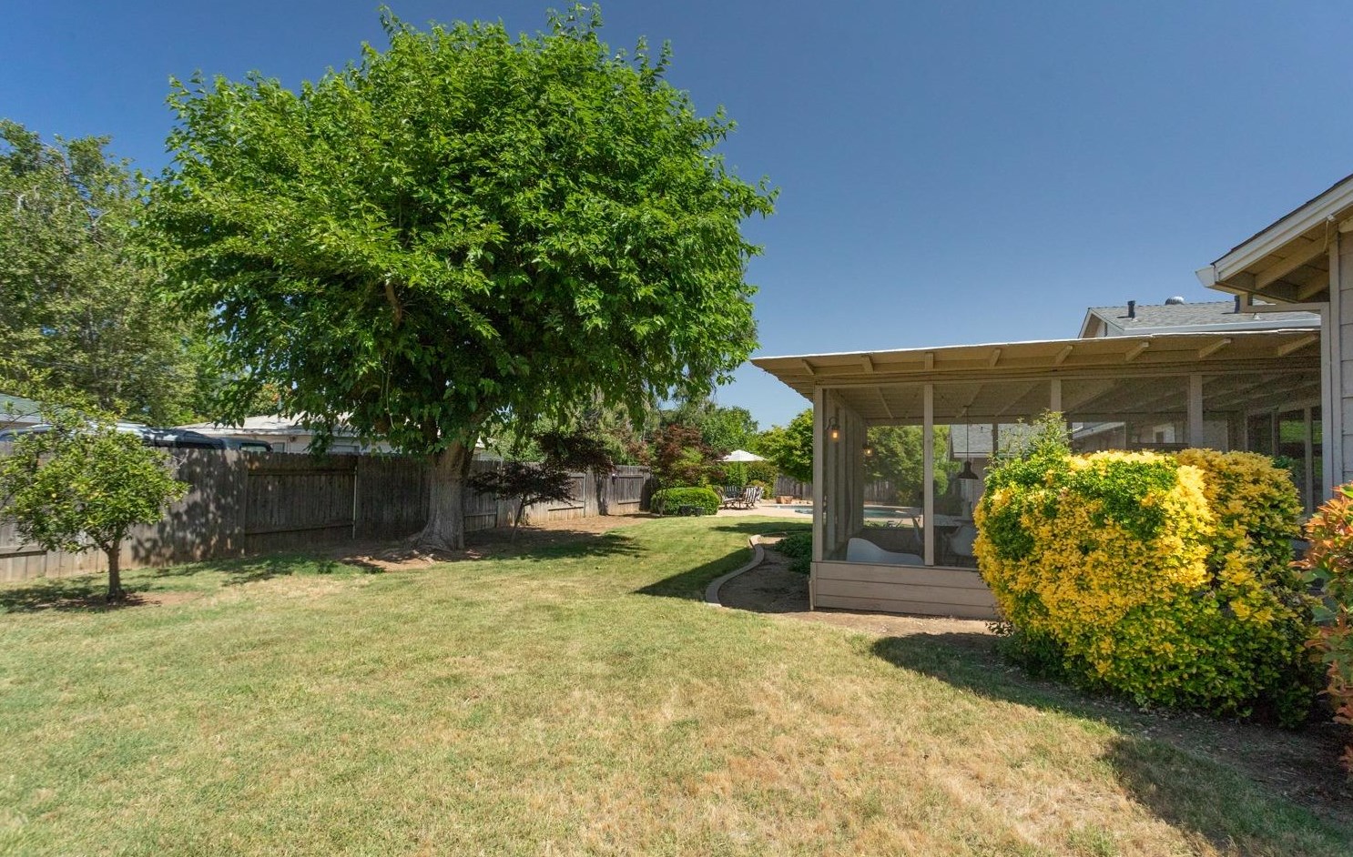 731 Bunce Rd, Yuba City CA  95991-6204 exterior