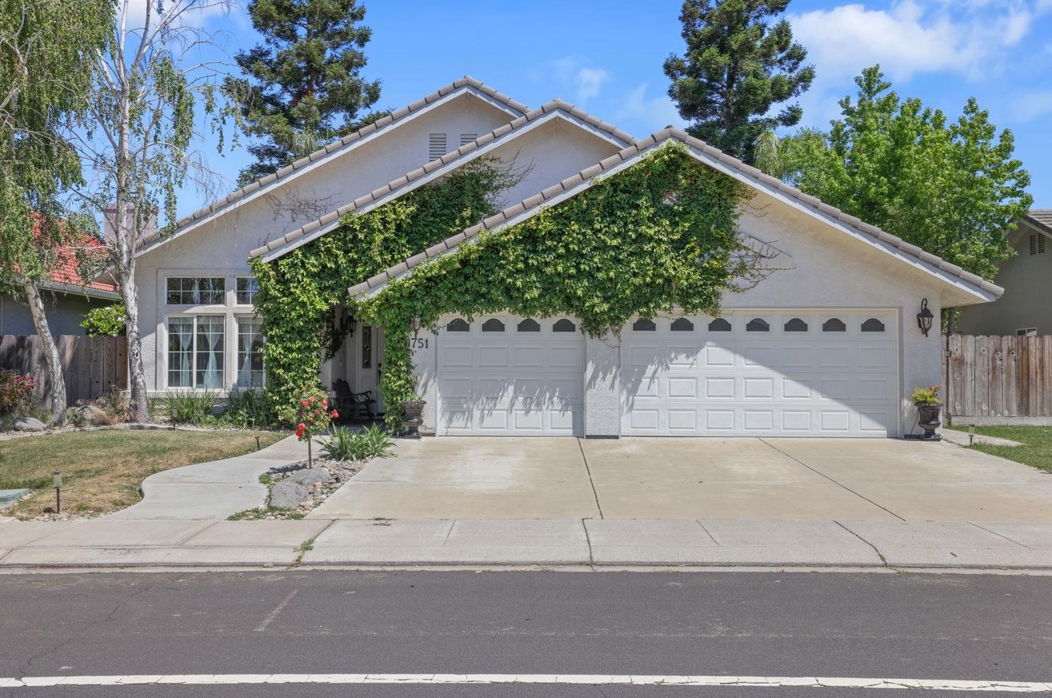 1751 Nehemiah Dr, Manteca, CA 95336-8529