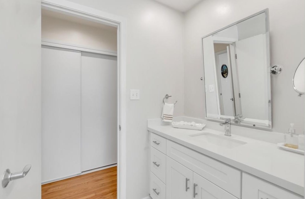 1840 Maryal Dr, Sacramento CA  95864-1548 exterior