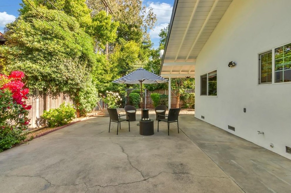 1840 Maryal Dr, Sacramento CA  95864-1548 exterior
