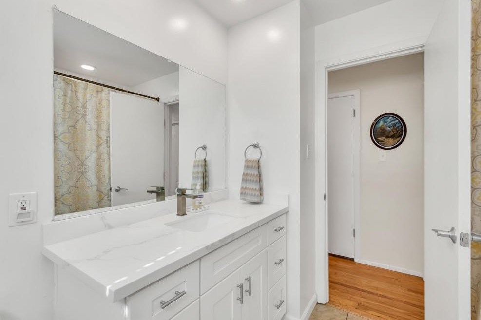 1840 Maryal Dr, Sacramento CA  95864-1548 exterior