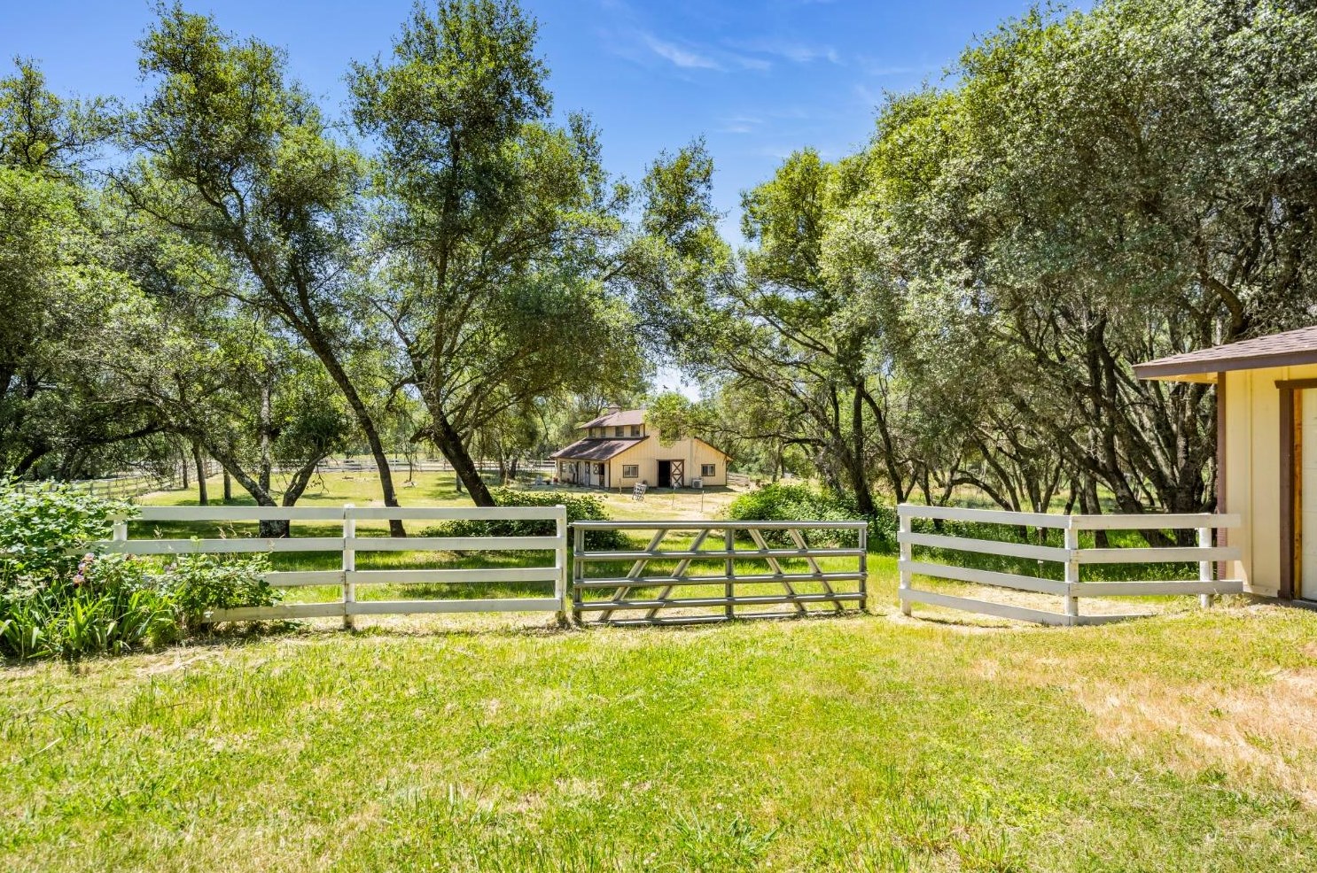 18254 Mustang Valley Pl, Grass Valley CA  95949-7663 exterior