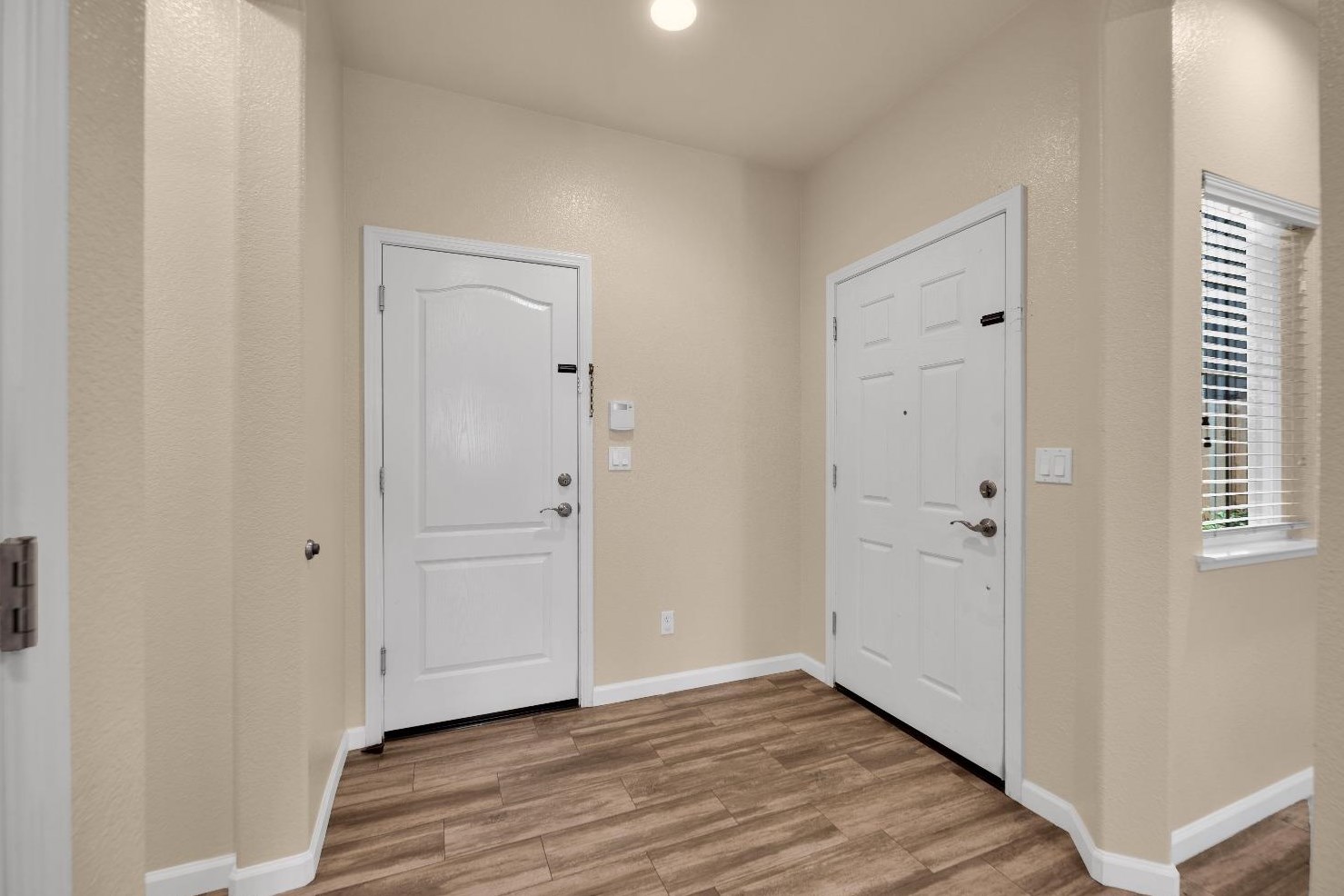 3355 Seymour Ct, West Sacramento CA  95691-5408 exterior