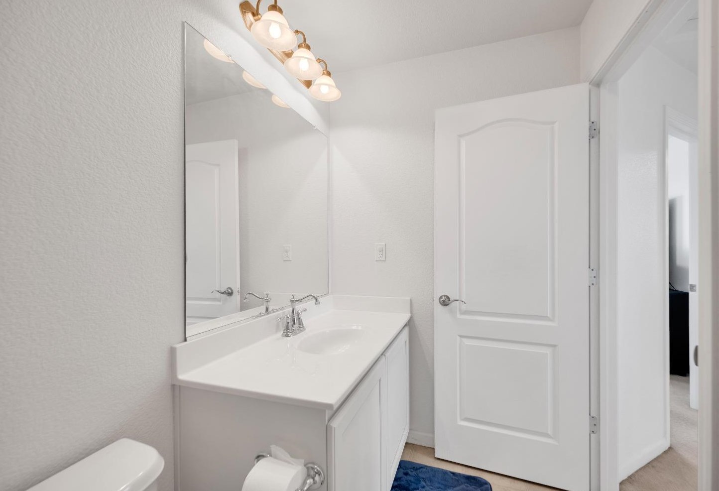 3355 Seymour Ct, West Sacramento CA  95691-5408 exterior