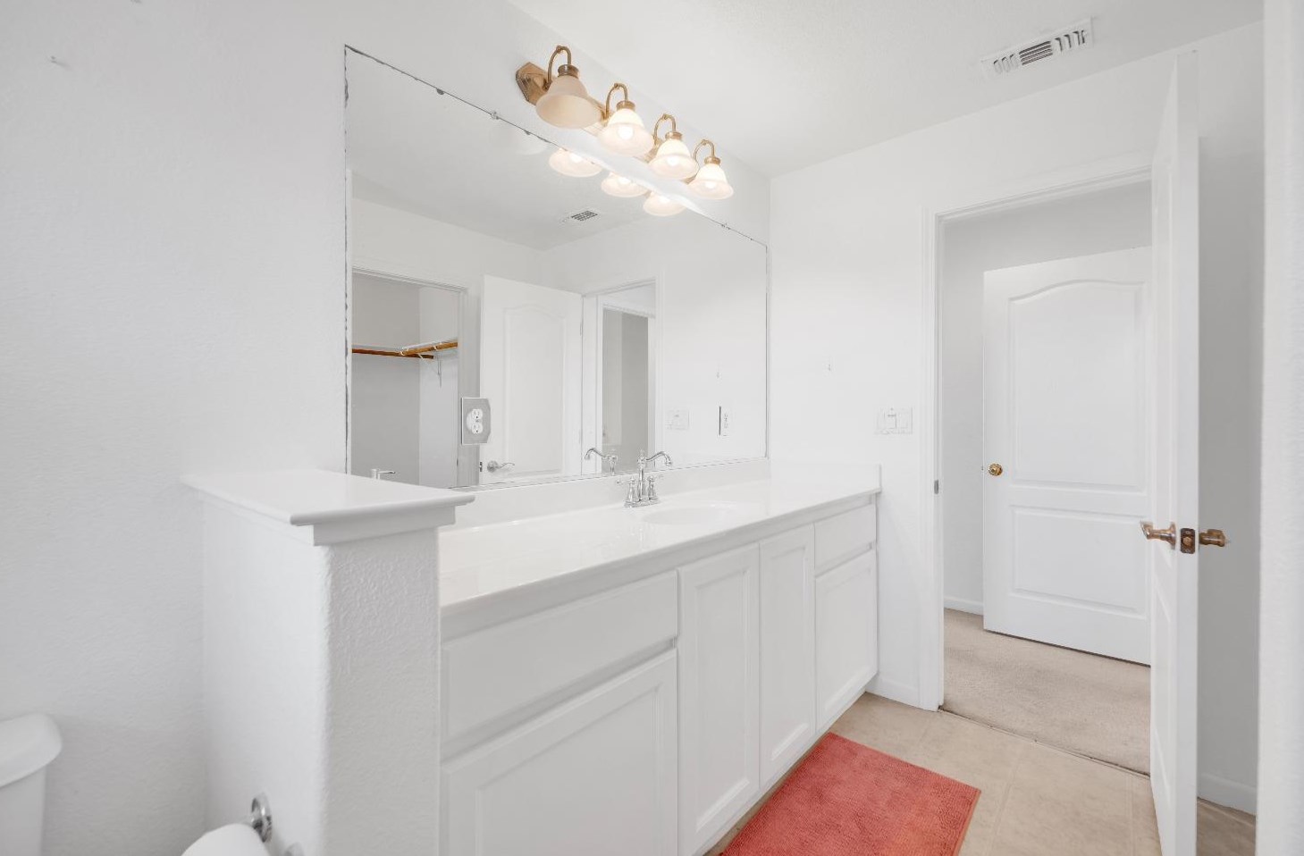 3355 Seymour Ct, West Sacramento CA  95691-5408 exterior