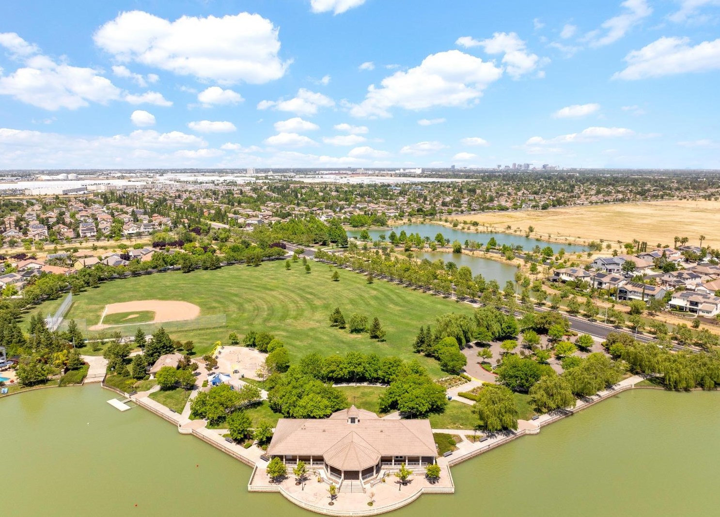 3355 Seymour Ct, West Sacramento CA  95691-5408 exterior