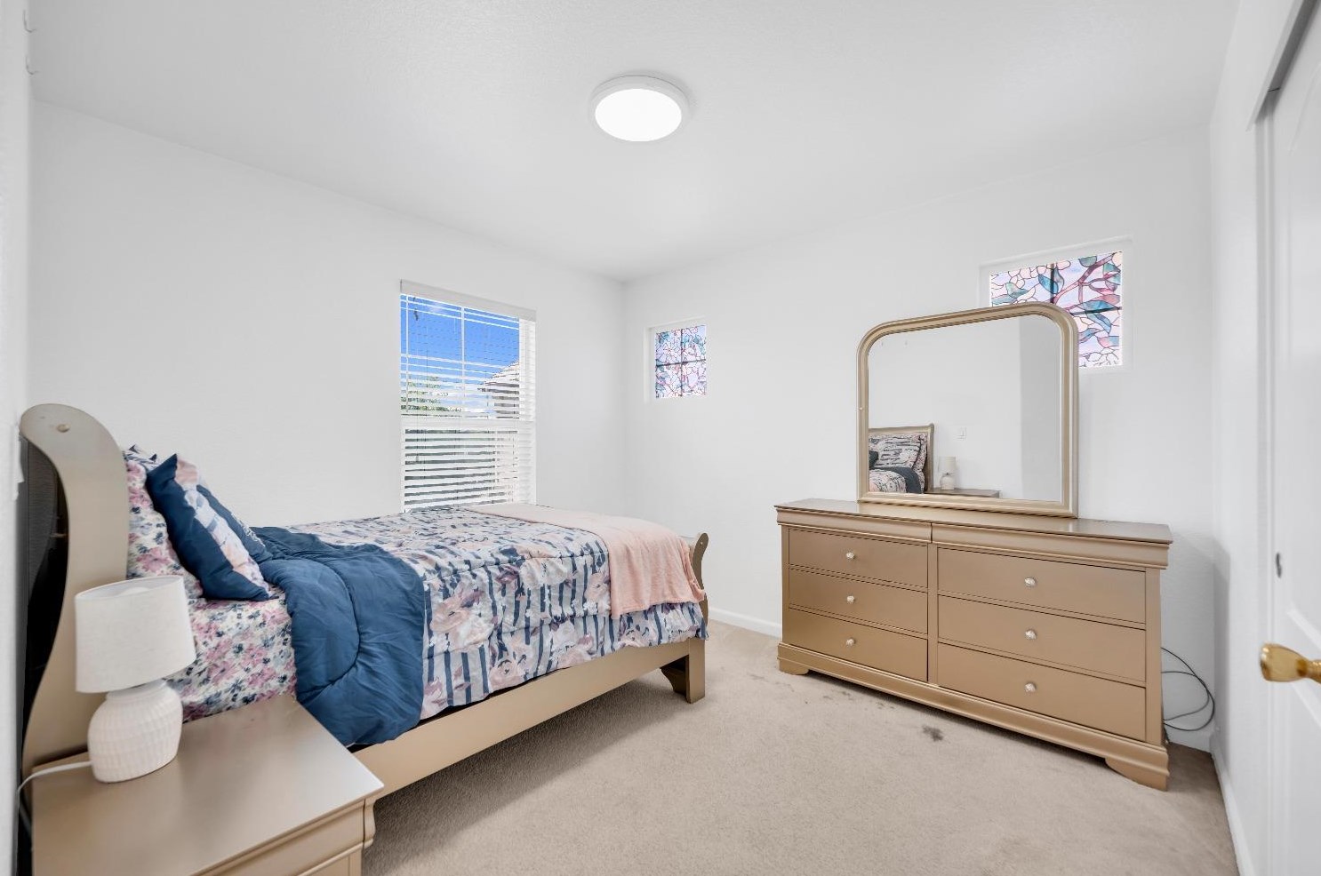 3355 Seymour Ct, West Sacramento CA  95691-5408 exterior